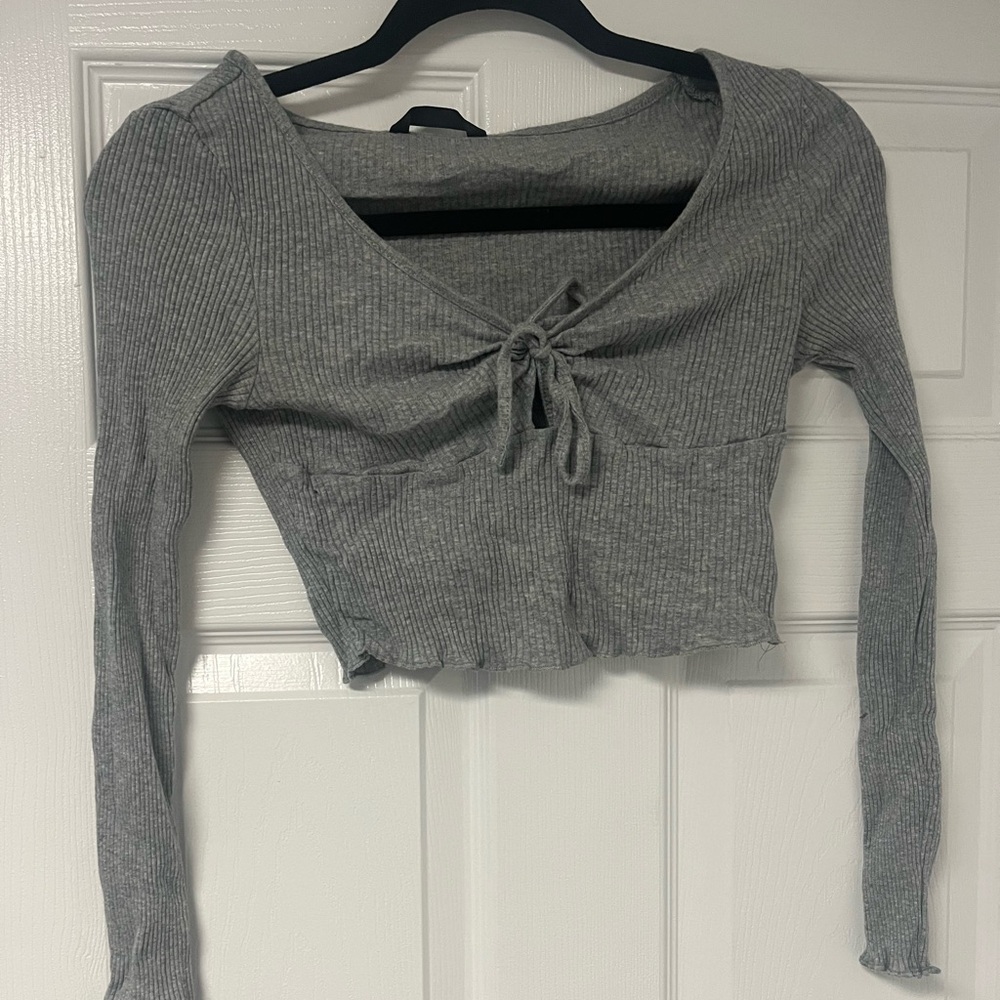 Gray top
